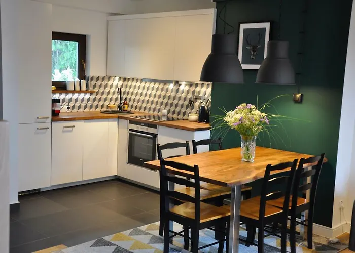 Apartament Wokół Stołu